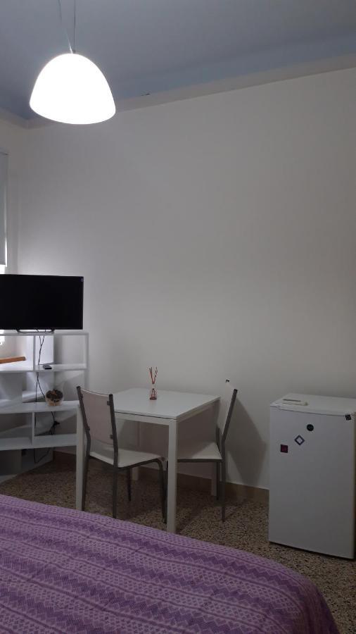 צ'יביטאנובה מארקה B&B Le Palme מראה חיצוני תמונה